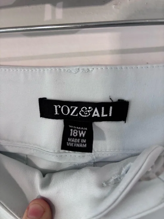 Roz & Ali Light Blue Ankle Pants - Picture 2 of 5